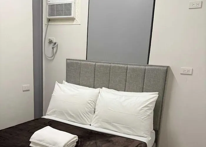 Townhouse Oak Nexgen & 酒店 2*