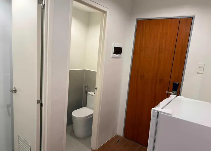 Townhouse Oak Nexgen & 酒店 2*